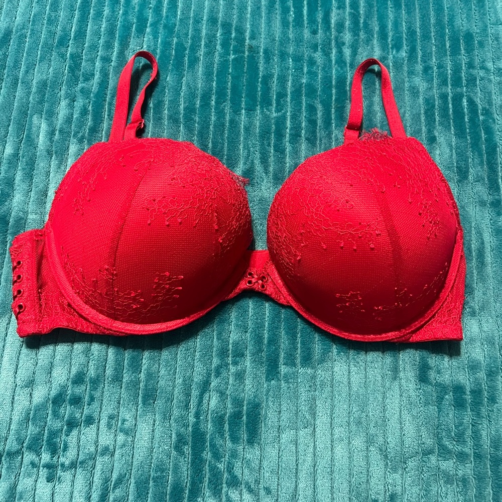 Victoria's Secret Bombshell Vibrant Red Lace Bra